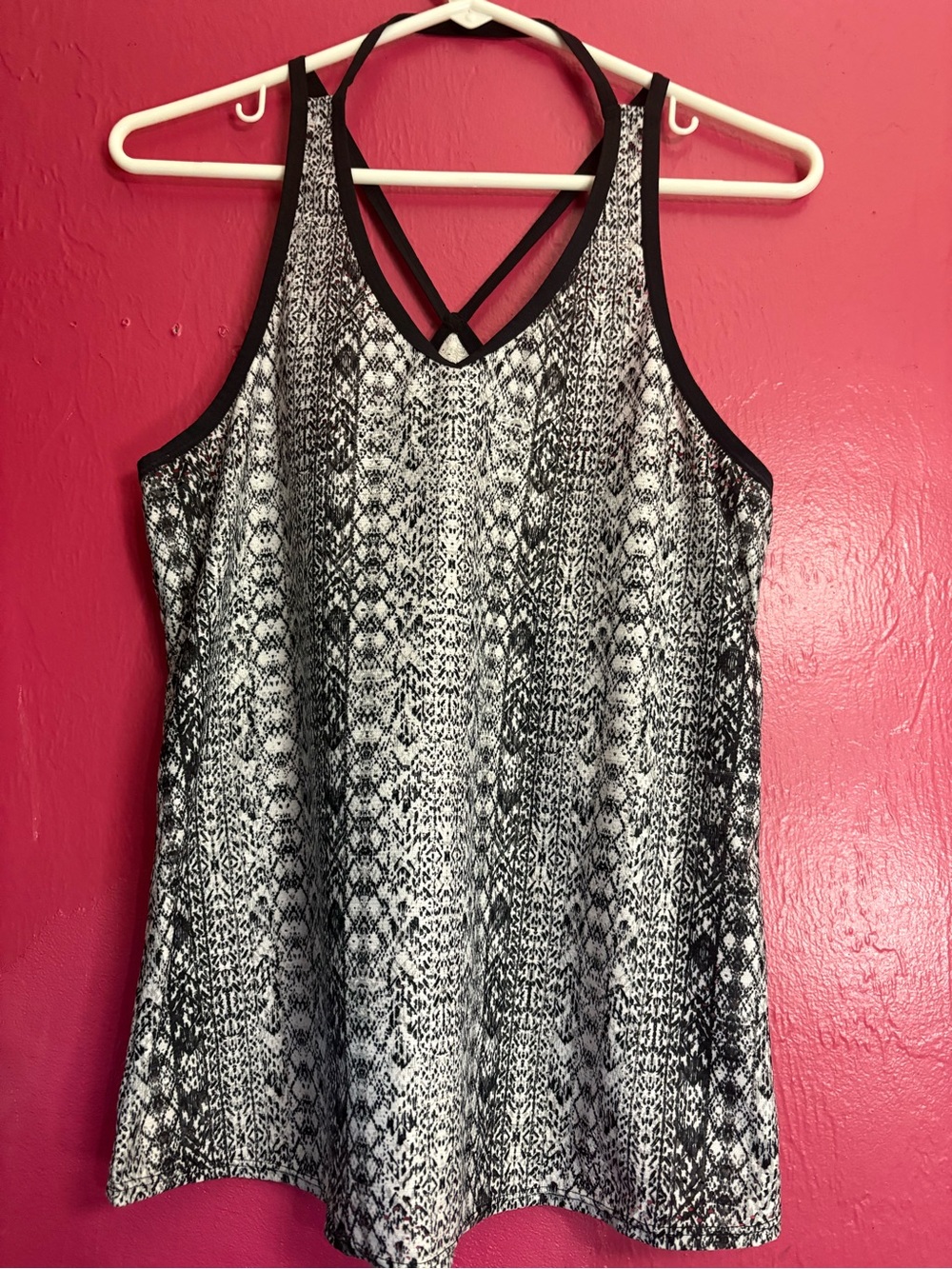 Women's Athleta Limitless Black & White Snake Print Athletic Tank Top Size Small